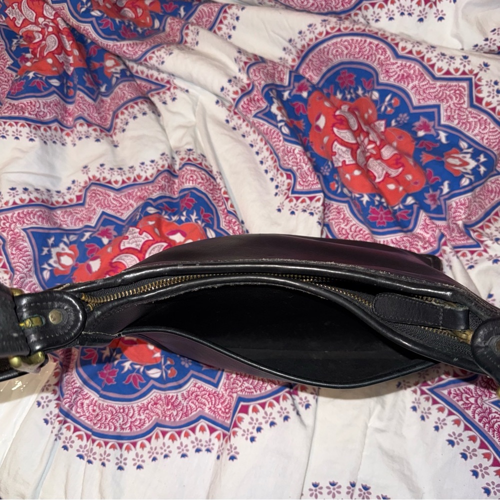 Vtg Coach Legacy Zip #9966 Black Leather Crossbody Shoulder Bag Gold Hardware - Picture 9 of 14